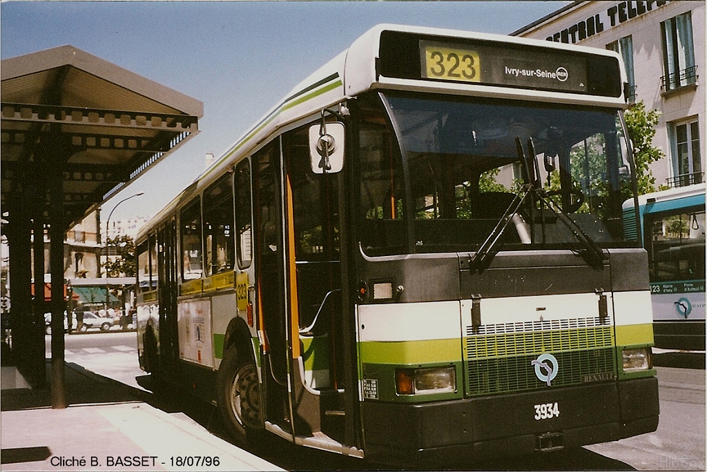 Ligne 323 - 2.jpg - SC10R (à l'ancien terminus de Mairie d'Issy)© B. BASSET - Remerciements à B. BASSET